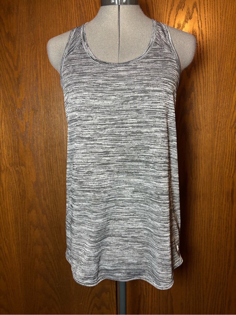 Danskin Black & White Scoop Neck Tank Top - small